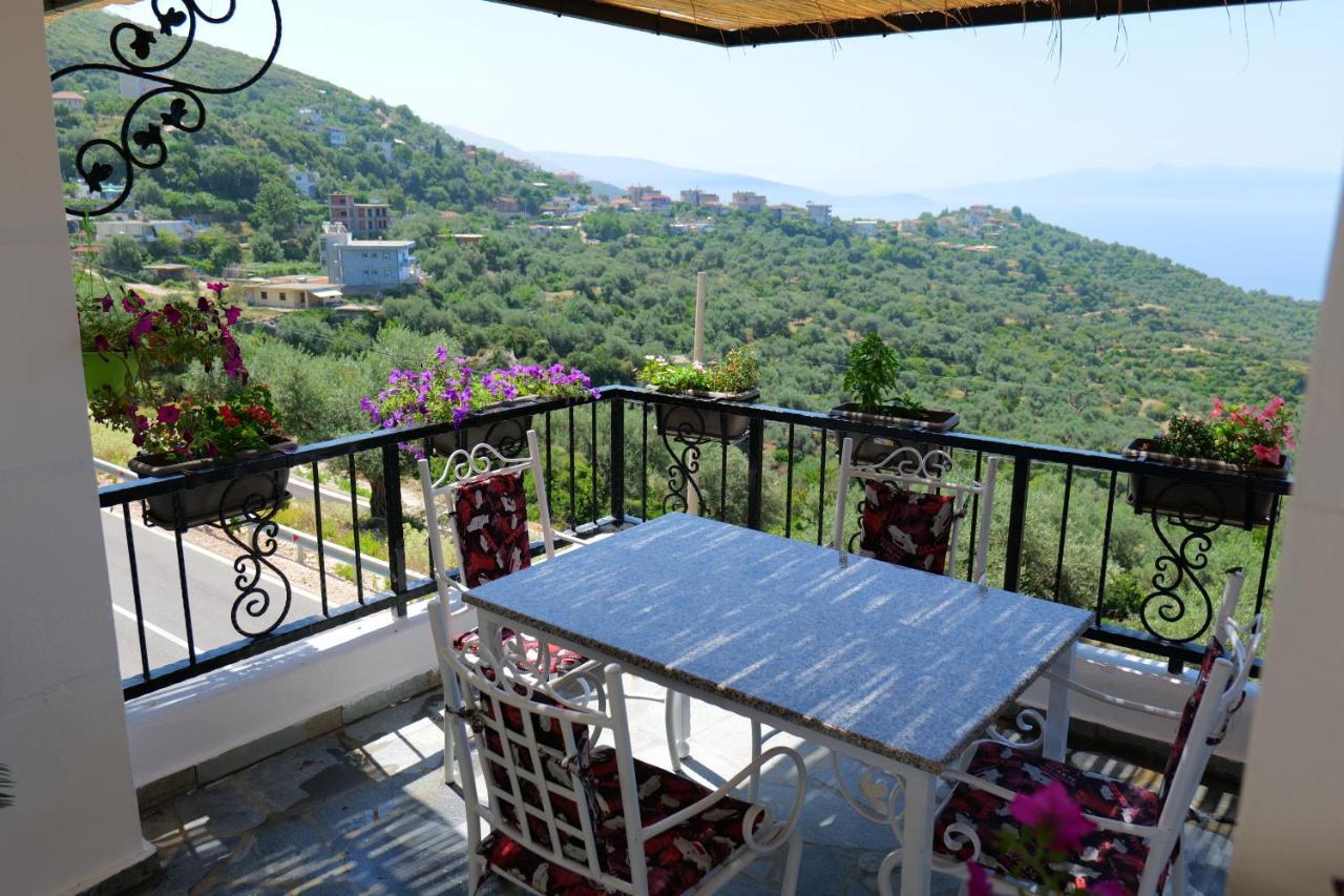 Vila Panorama Piqeras Bed & Breakfast Exterior photo