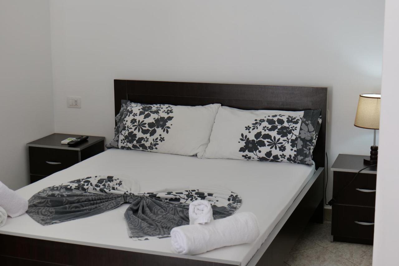 Vila Panorama Piqeras Bed & Breakfast Exterior photo