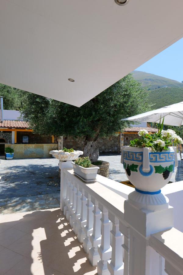 Vila Panorama Piqeras Bed & Breakfast Exterior photo