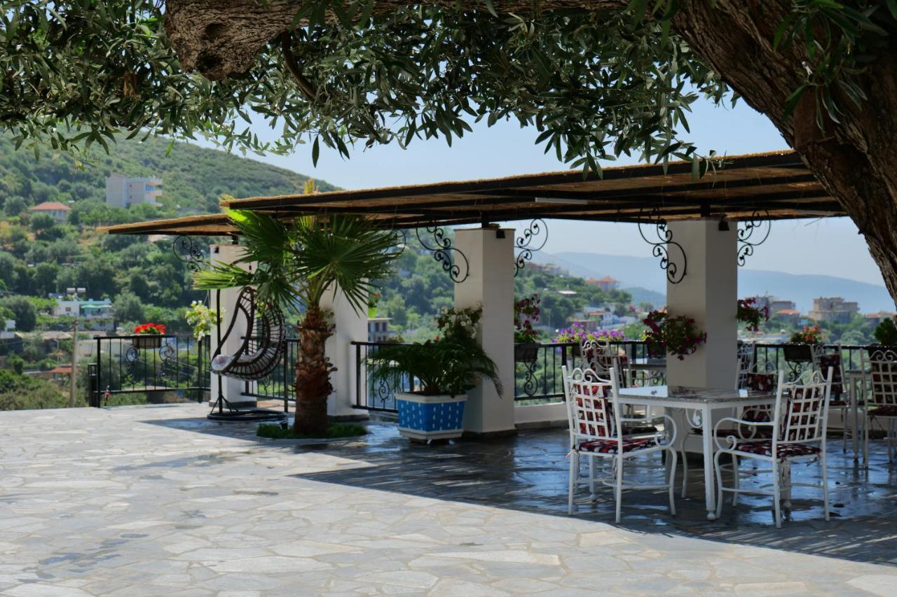 Vila Panorama Piqeras Bed & Breakfast Exterior photo